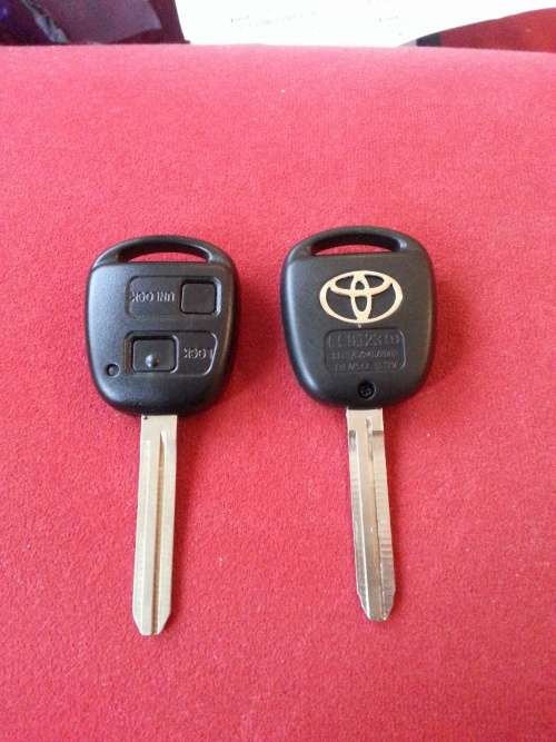 TOYOTA 2 Button Full Remote Key, 433Mhz 4D67 Chip, for Corolla Prado Land Cuiser, New, R450 each