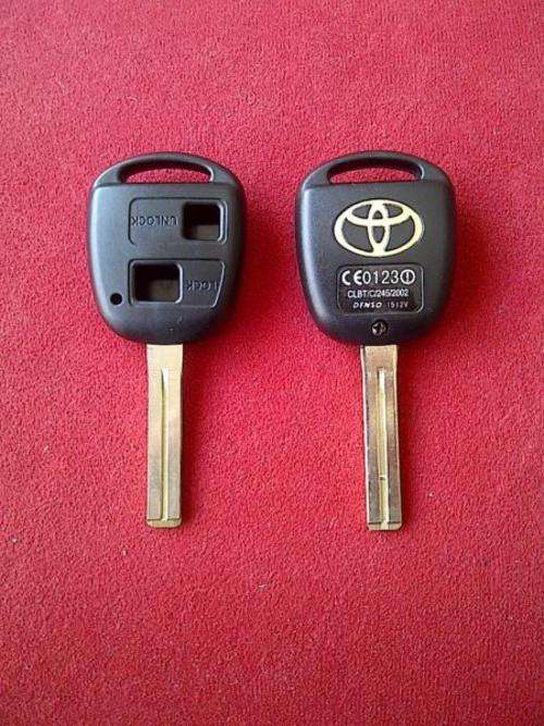 Toyota Landcruiser/Lexus 2 Button remote key case/shell/fob + toy48 blade, R100