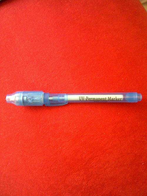 UV Ultra Violet Permanent Marker Pen including UV Torch Light & Batteries, Brand New, R50
