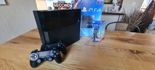 Playstation 4 500GB Console Bundle