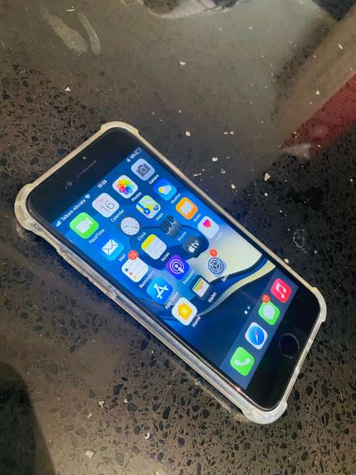 iPhone 8 64GB Space Grey