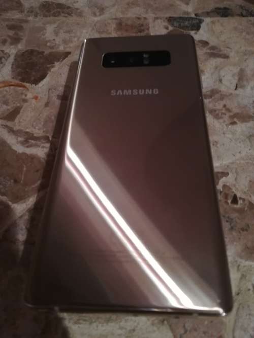 **SAMSUNG NOTE 8 IN BRAND NEW CONDITION 6GIG RAM, 64GB STORAGE 12MP CAMERA, FINGERPRINT SCANNER**