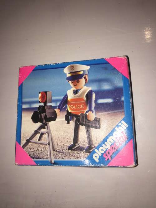 PLAYMOBIL Policeman Traffic Cop Officer - in sealed box