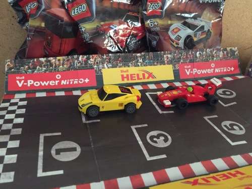 LEGO SHELL FERRARI lot of 5 - 2 cars loose and 3 mint in sealed bags with promo start track leaflet.