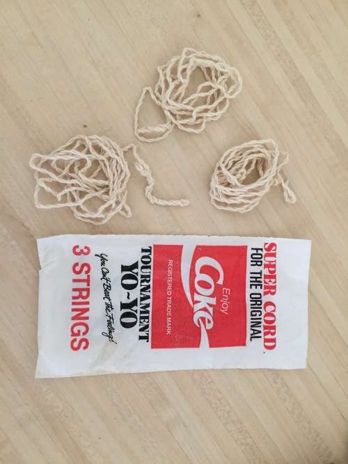 Russel Yo-Yo Coke Coca Cola Tournament Yo-Yo 3 Strings Packet mid 1980s