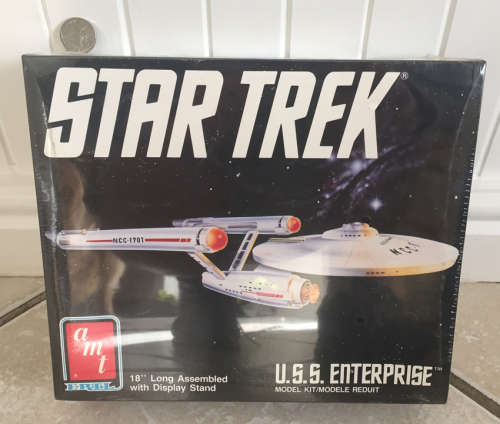 Star Trek USS ENTERPRISE NCC 1701 model kit - AMT Ertl - mint in box