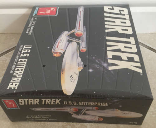 Star Trek USS ENTERPRISE NCC 1701 model kit - AMT Ertl - mint in box