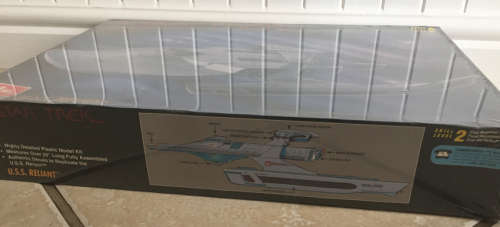 Star Trek USS RELIANT model kit - 1996 - AMT Ertl toys mint in box
