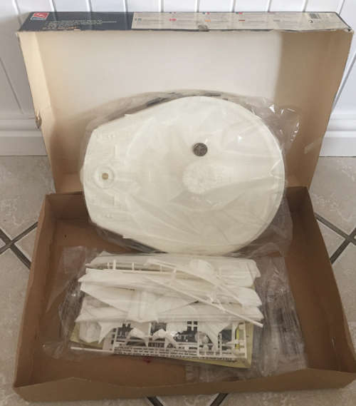 Star Trek USS RELIANT model kit - 1996 - AMT Ertl toys mint in box