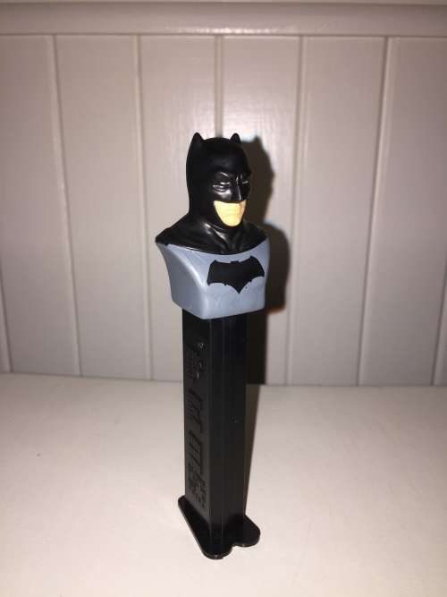 PEZ Justice League Batman - mint sealed in packet