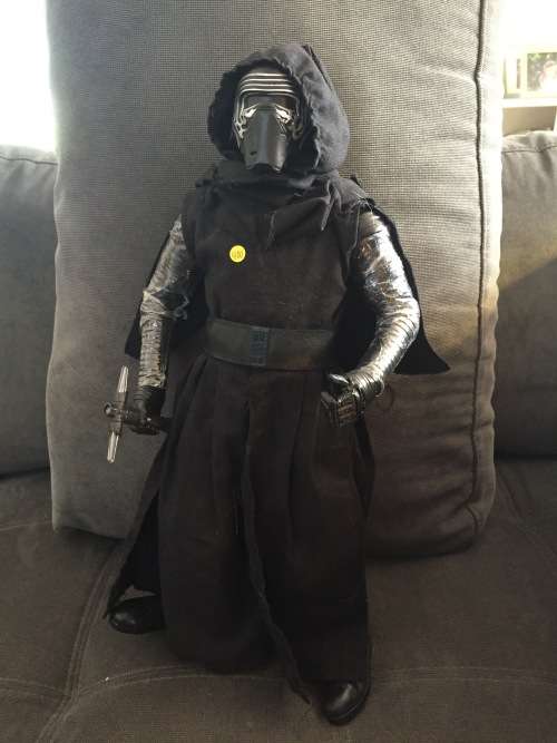 Large 14 inch scale STAR WARS KYLO REN Talking and moving light up electronic ACTION FIGURE