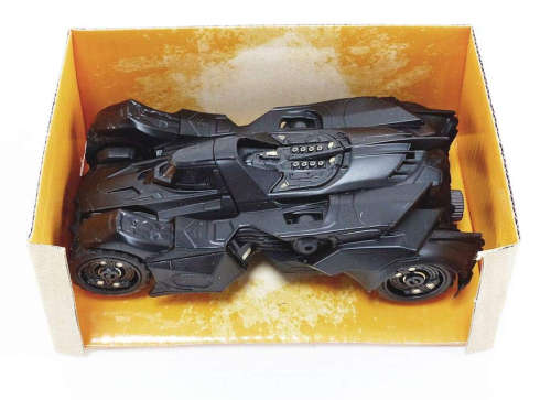 BATMAN 1989 Batman ARKHAM KNIGHT Batmobile - Jada Toys - 2018 - 1:32 scale