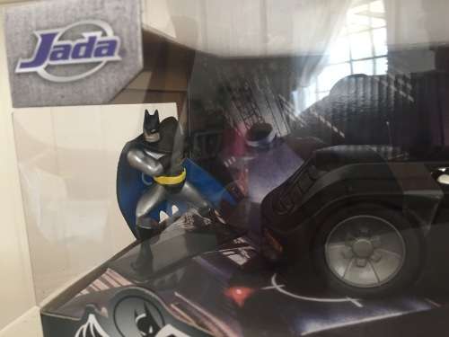 Jada Batman ANIMATED figure and Batmobile set - Jada Toys - 2018 - 1:24 scale mint in sealed box
