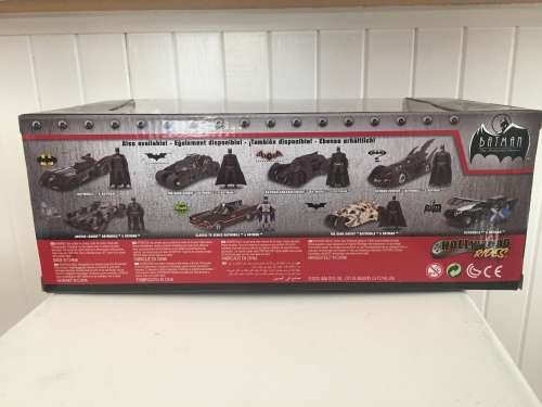 Jada Batman ANIMATED figure and Batmobile set - Jada Toys - 2018 - 1:24 scale mint in sealed box