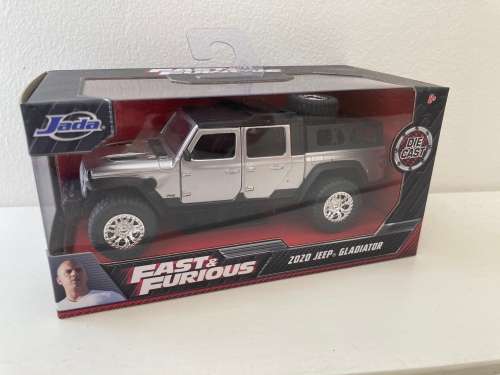 Jada Toys FAST and Furious 1:32 scale Jeep Gladiator mint in box