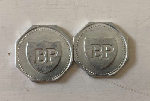 BP Modern SA Sporting Greats collector x 2 tokens 1970s