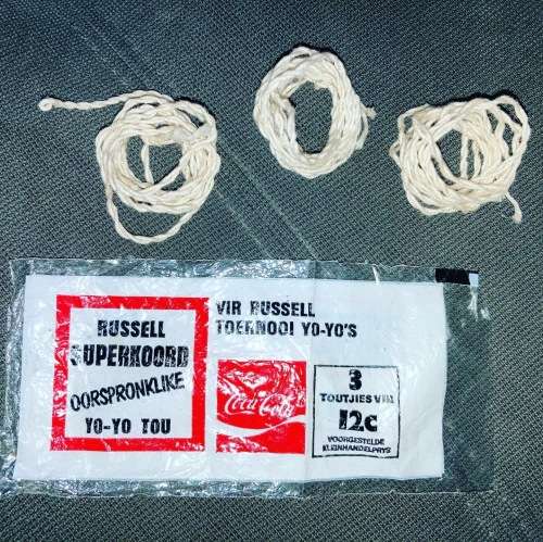 Rare Afrikaans 1978 original RUSSELL Yo-Yo yo-yo Coca Cola Coke South Africa Three String Packet