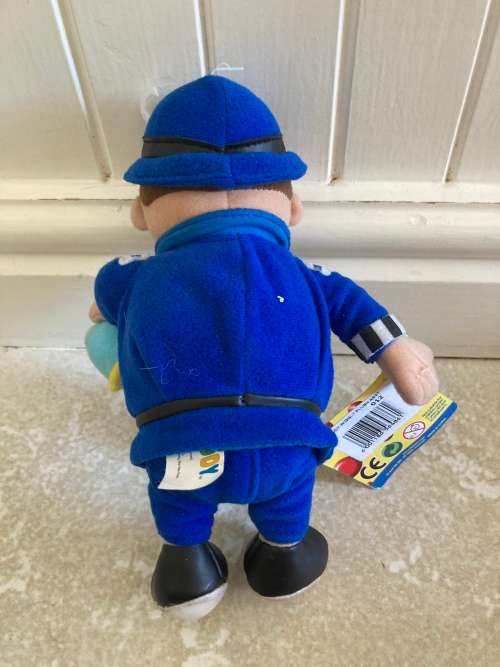 Noddy MR PLOD plush toy - detailed outfit