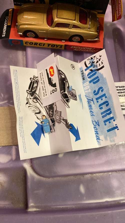 CORGI 261 James Bond Aston Martin DB5 2020 anniversary reissue - mint in box