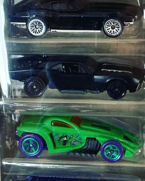 Hotwheels THE BATMAN 2022 Movie BATMOBILE and exclusive movie