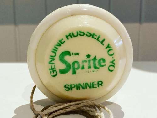 A Genuine South African green and cream SPRITE soda 1978 SPINNER Russell Yo-Yo