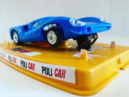 POLI CAR A series A75 rare ASTON MARTIN LOLA 1:32 scaLe SLOT CAR in original plastic box 1970s