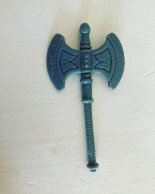Original Vintage He-man AXE from 1981 from He-man Masters of the Universe range 100% complete