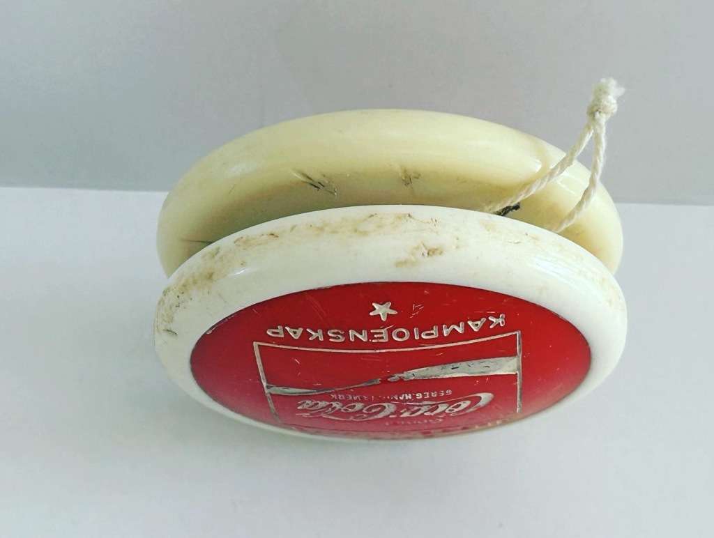 South African Coca Cola 1972 CHAMPIONSHIP COKE Russell Yo-Yo