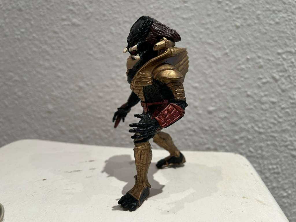 1993 Vintage PREDATOR Night Storm 1st series by Kenner toys