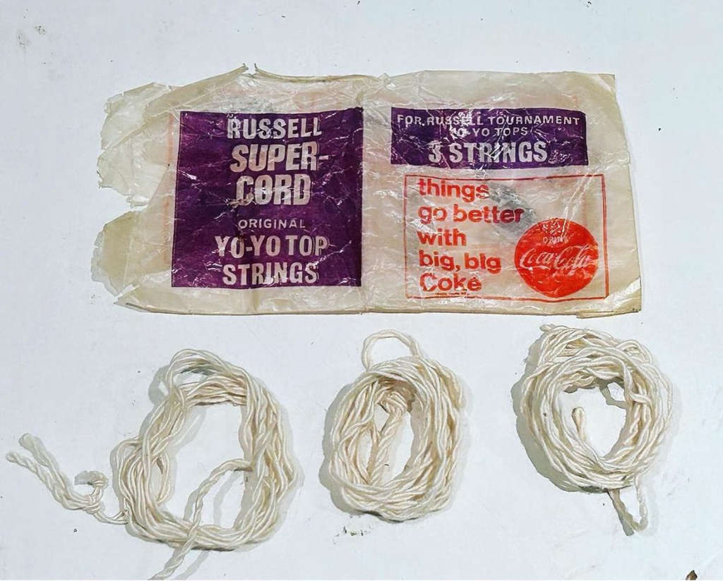 Genuine South African Coca Cola Coke 1966 COKE Russell Yo-Yo Replacement 3 String Packet