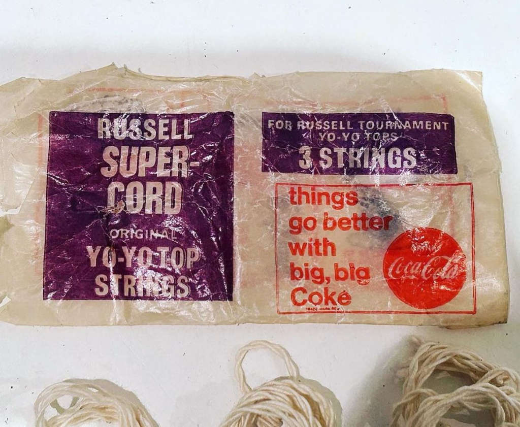 Genuine South African Coca Cola Coke 1966 COKE Russell Yo-Yo Replacement 3 String Packet