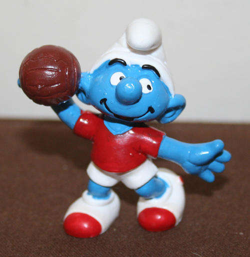 SMURF SMURFS - no 20415 VOLLEY BALL SMURF 1991 by Peyo Schleich
