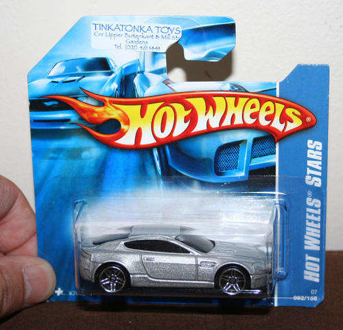Hotwheels Hot wheels Stars James Bond 007 style Aston Martin Vantage - mint on card