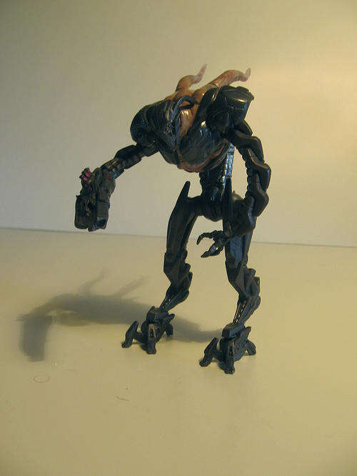 Alien action figure from CRYSIS TV Game