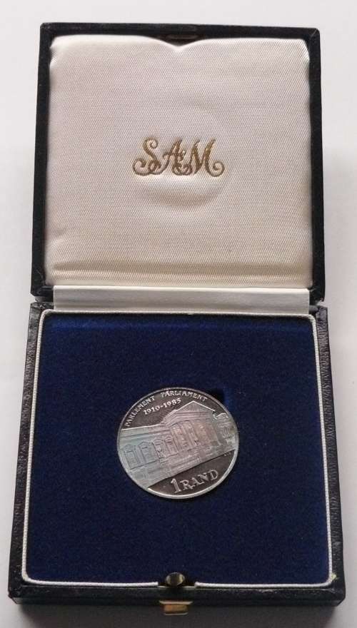 ** 1985 Parliament SILVER PROOF R1 ** in box as issued by the SA Mint - Beautifully toned!