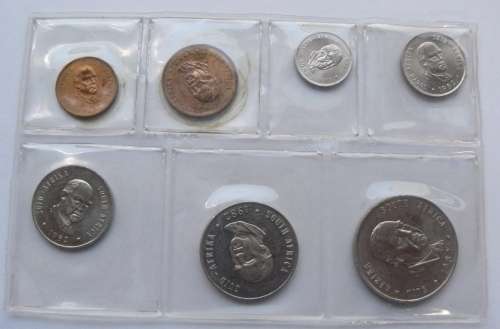 ** 1982 SA Mintpack ** - as issued by S A Mint - B J Voster head on Coins