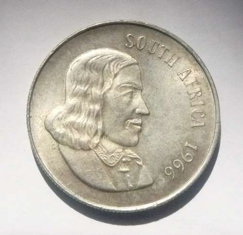 ** 1966 English SILVER R1 **  Van Riebeeck head on the Obverse - 80% SILVER