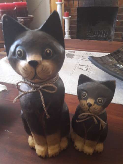 wooden cats