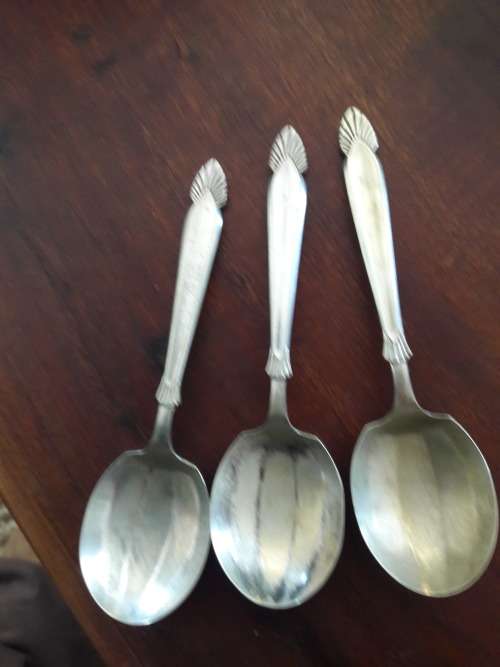 3 vintage spoons