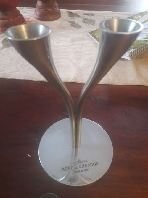 Moet & Chandon  glass stand