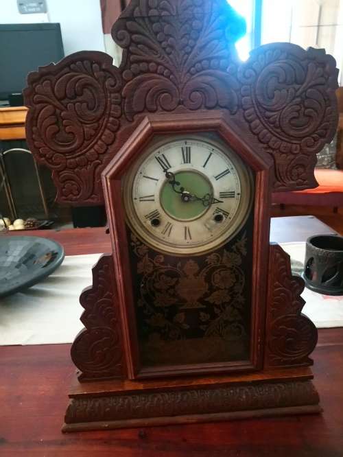 WOODEN MANTLE CLOCK ANTIQUE, E. Ingrahams Gingerbread Style