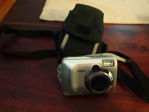 sanyo digital camera