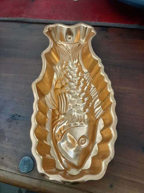 fish mould vintage
