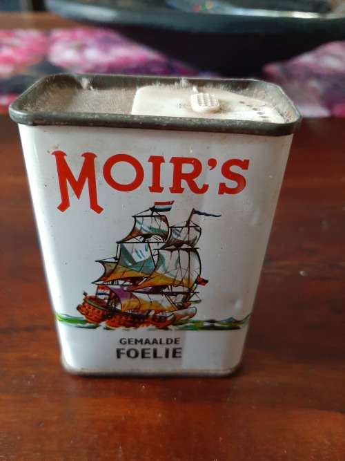 Moirs mace tin