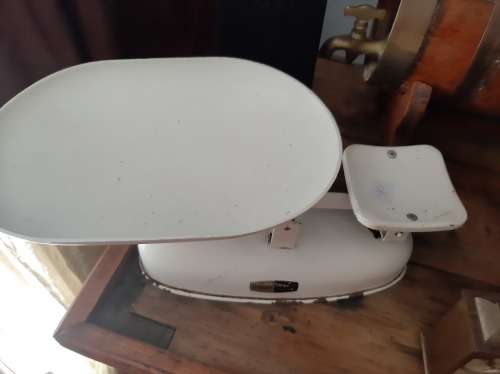 Vintage scale Harper