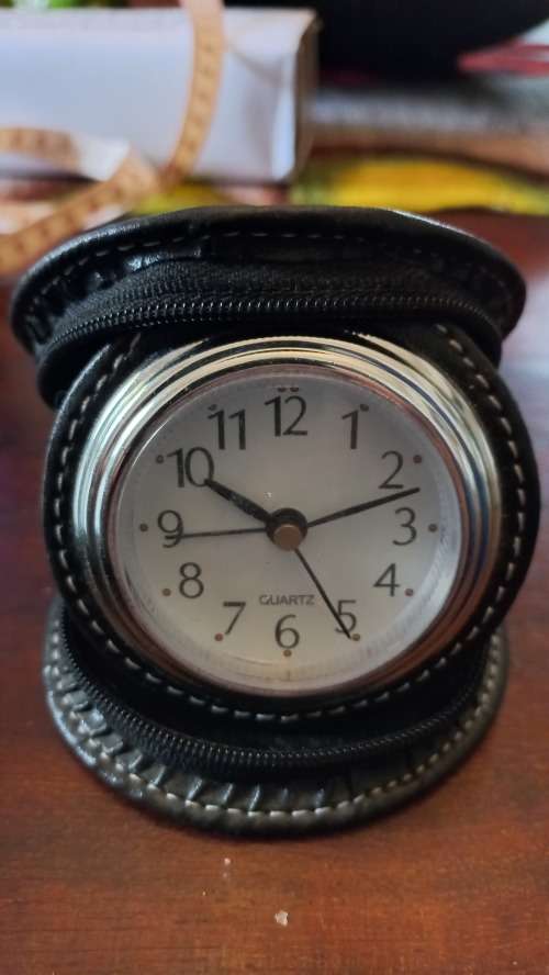 Travel clock working