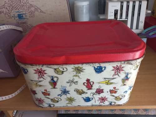 Large goodhope ware bread tin or cookie tin