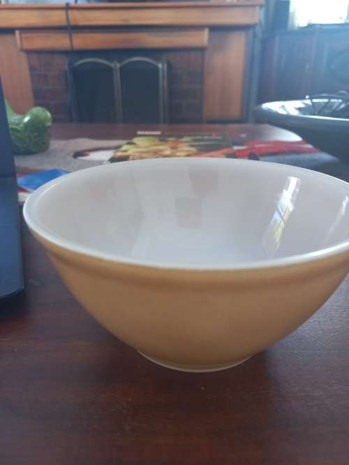Milk glass bowl caramel