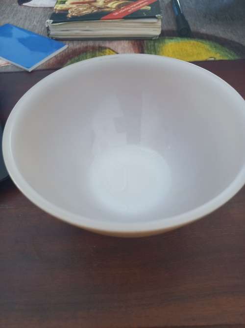 Milk glass bowl caramel