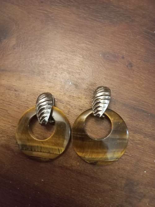 Clip on tiger eye earrings vintage
